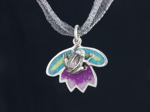 Silver pendant lily with frog